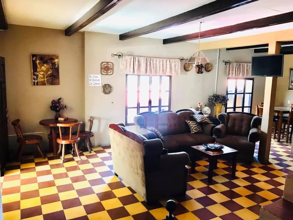 Hotel El Almendro Copan ภายนอก รูปภาพ